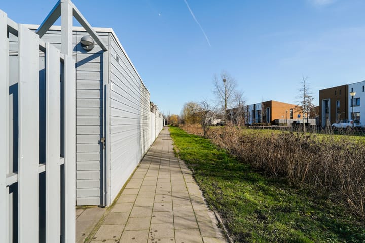 Spacious Family Home with South-Facing Garden in Landgoed Driessen — 43