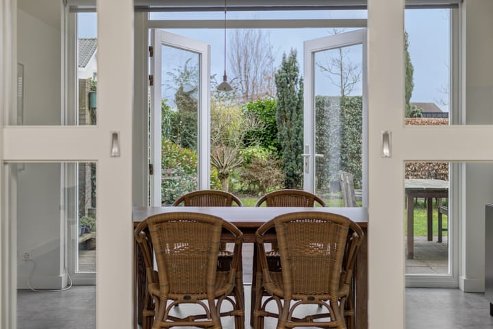 Photo 4 of Leon van Kelpenaarstraat 15