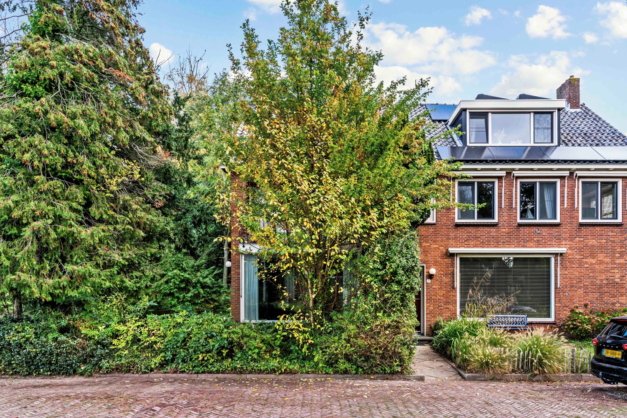 Bernhardstraat 24, Leiderdorp