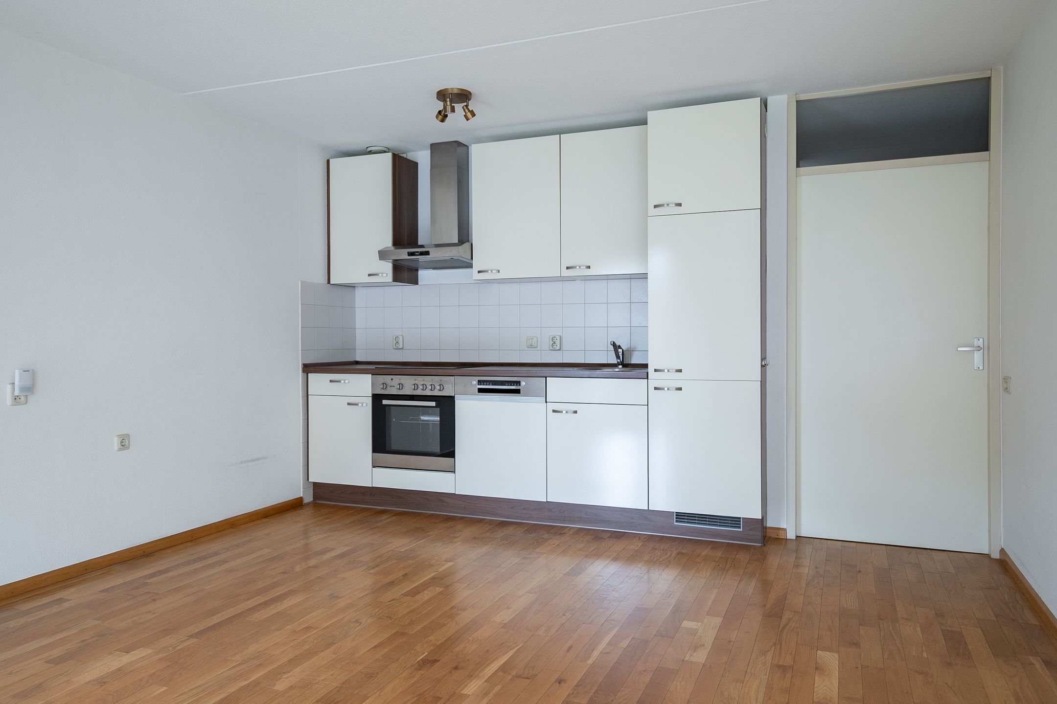 Photo 15 of Raadhuisstraat 4-B