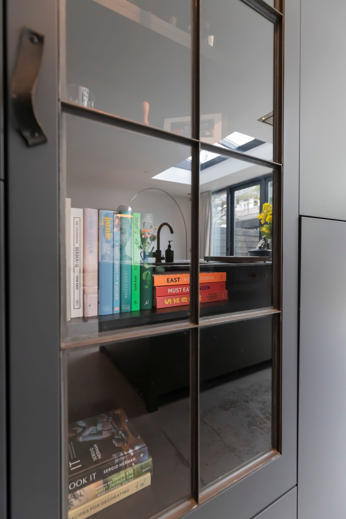 Photo 14 of Crynssenstraat 54-H