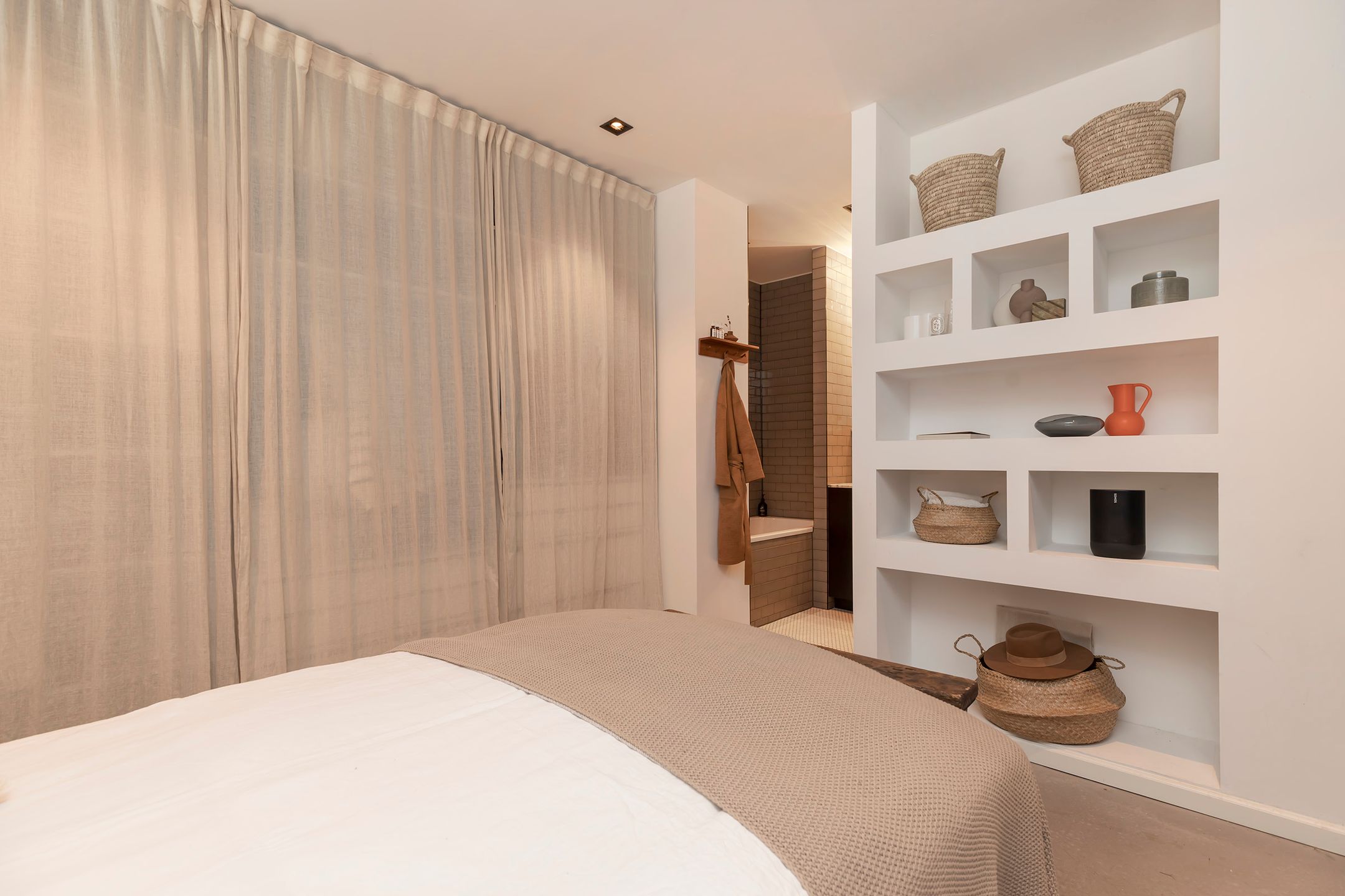 Photo 18 of Crynssenstraat 54-H