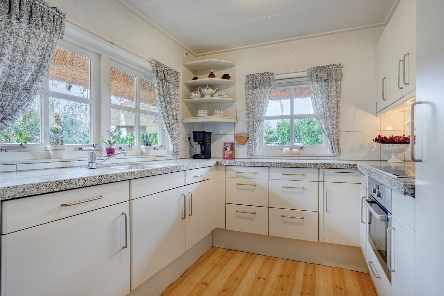 Photo 14 of Berghumerstraat 36