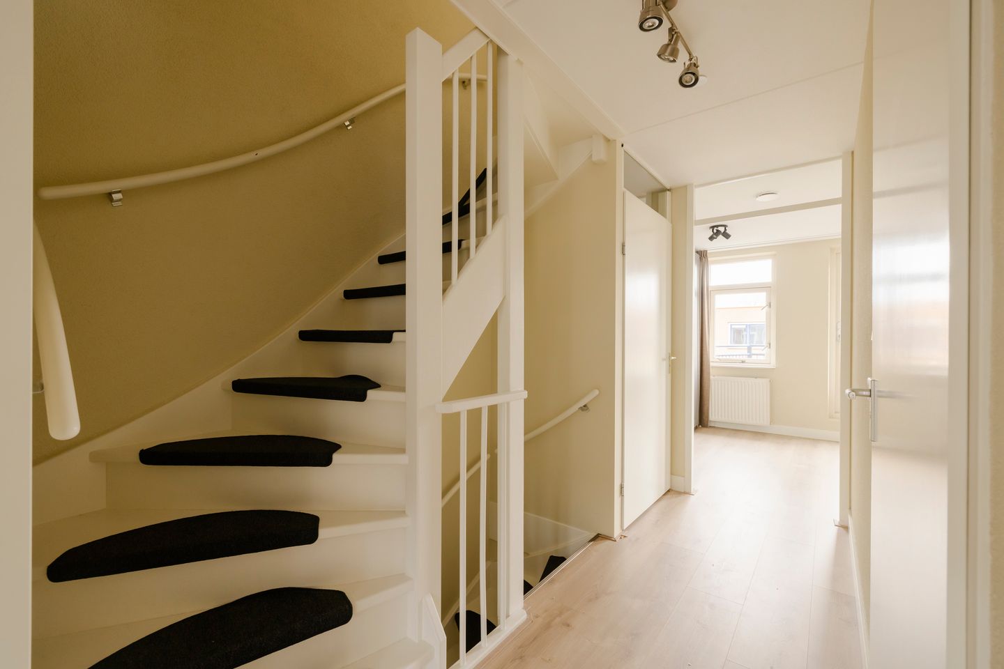 Foto 34 van A.L. Dyserinckstraat 61