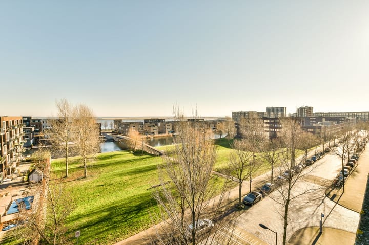 Photo 4 of Kiekstraat 173