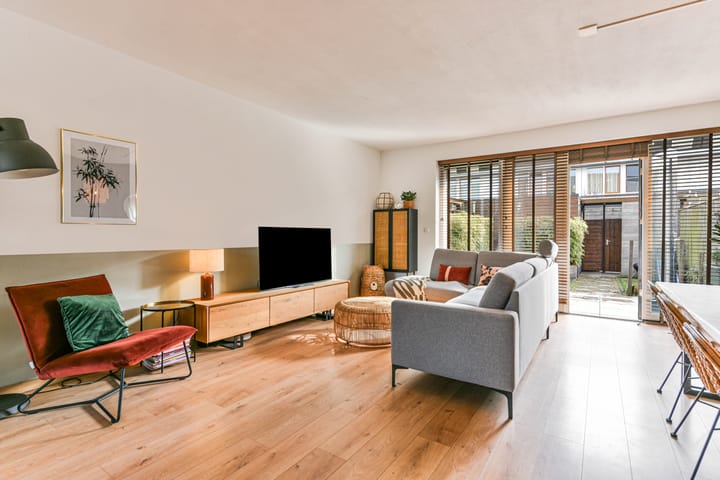 Spacious terraced house with four bedrooms in popular Vathorst — 25