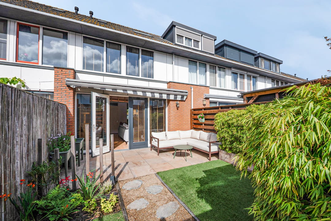 Spacious terraced house with four bedrooms in popular Vathorst — 64
