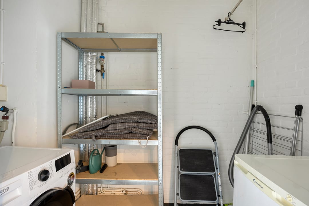 Photo 22 of Maalakker 50-A