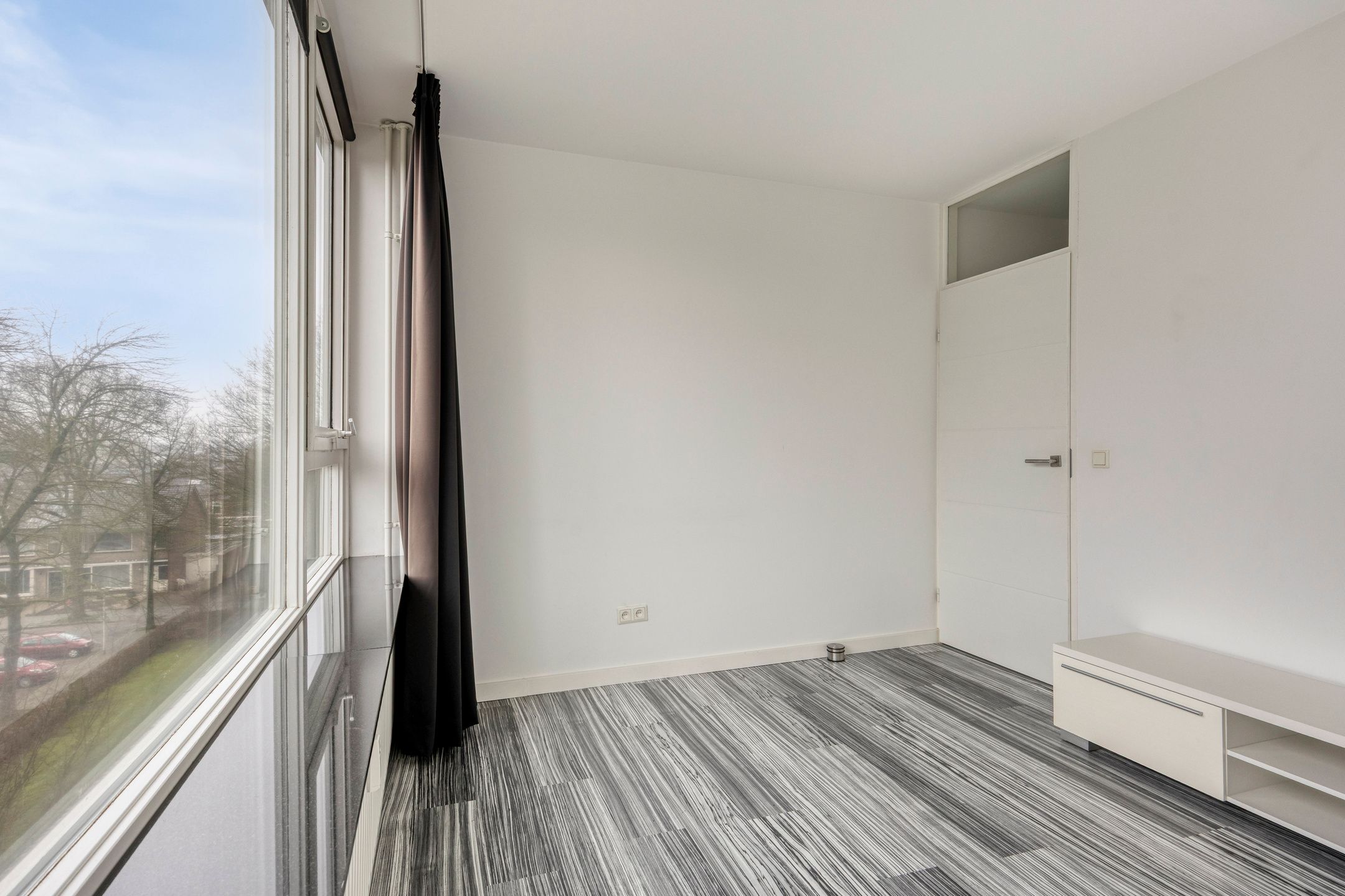 Photo 30 of Maalakker 50-A