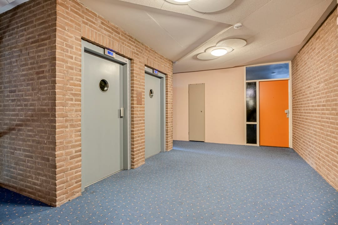 Photo 41 of Maalakker 50-A