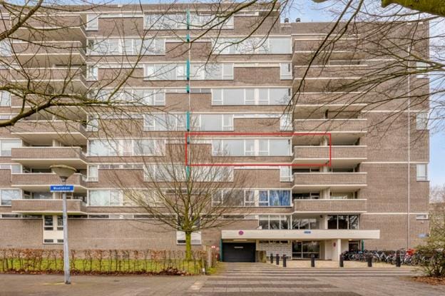 Photo 48 of Maalakker 50-A