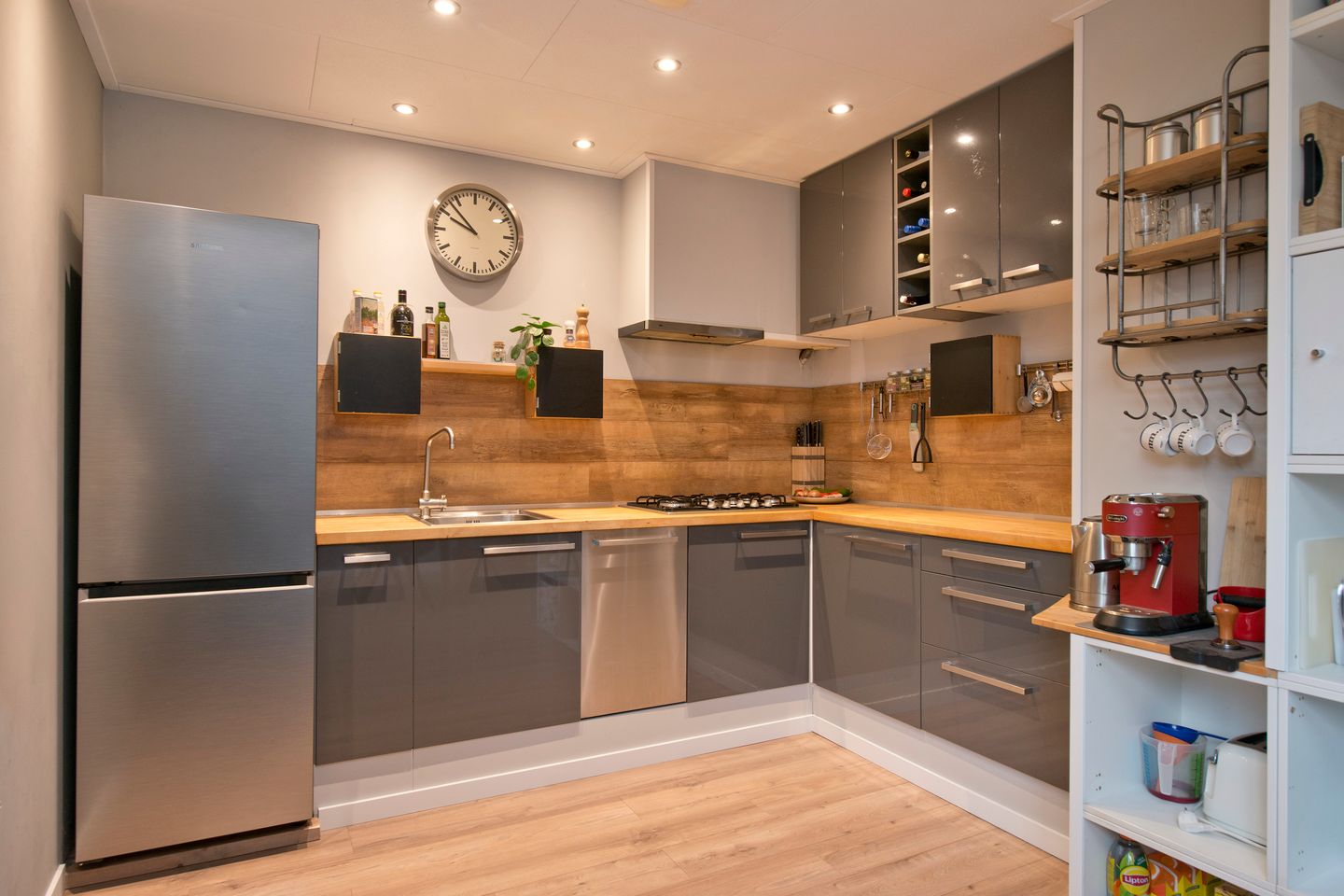 Foto 14 van Laakweg 7