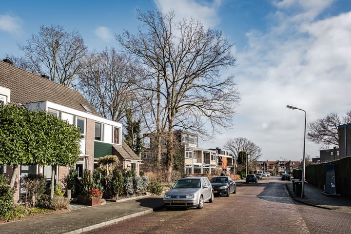 Luxurious Renovated Terraced House with 4 Bedrooms and Energy Label A in Santpoort-Noord — 14