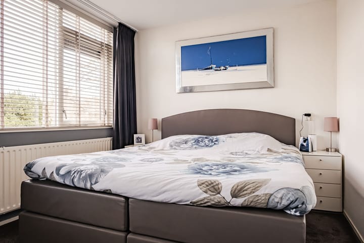Luxurious Renovated Terraced House with 4 Bedrooms and Energy Label A in Santpoort-Noord — 62