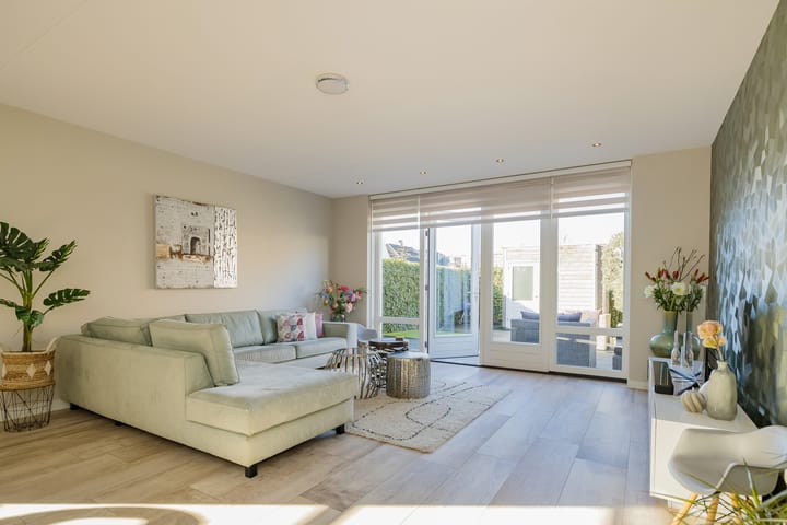 Photo 2 of Piet Heinstraat 22