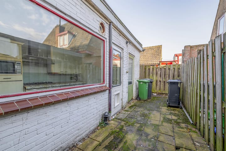 Family home with three bedrooms near Hilversum center and station — 46