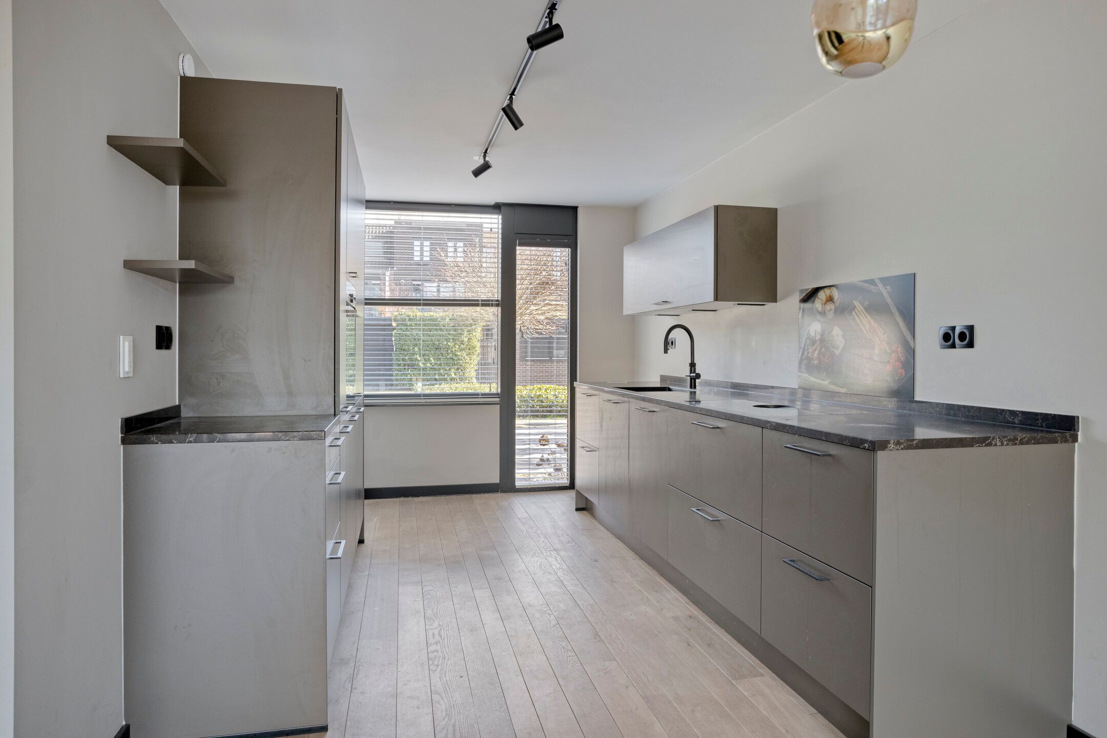 Foto 12 van Spletting 25