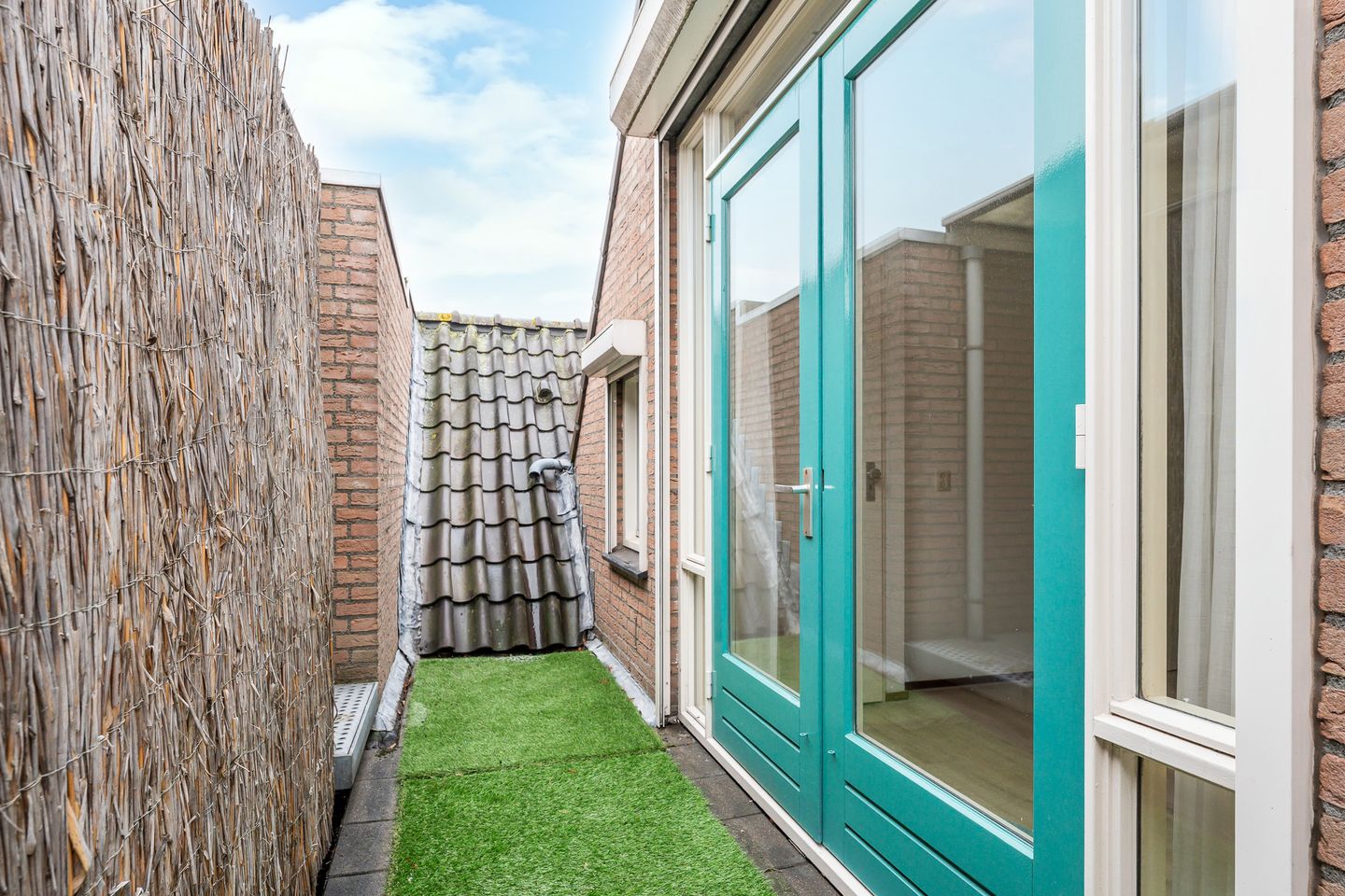 Photo 34 of Dorpsstraat 13-F