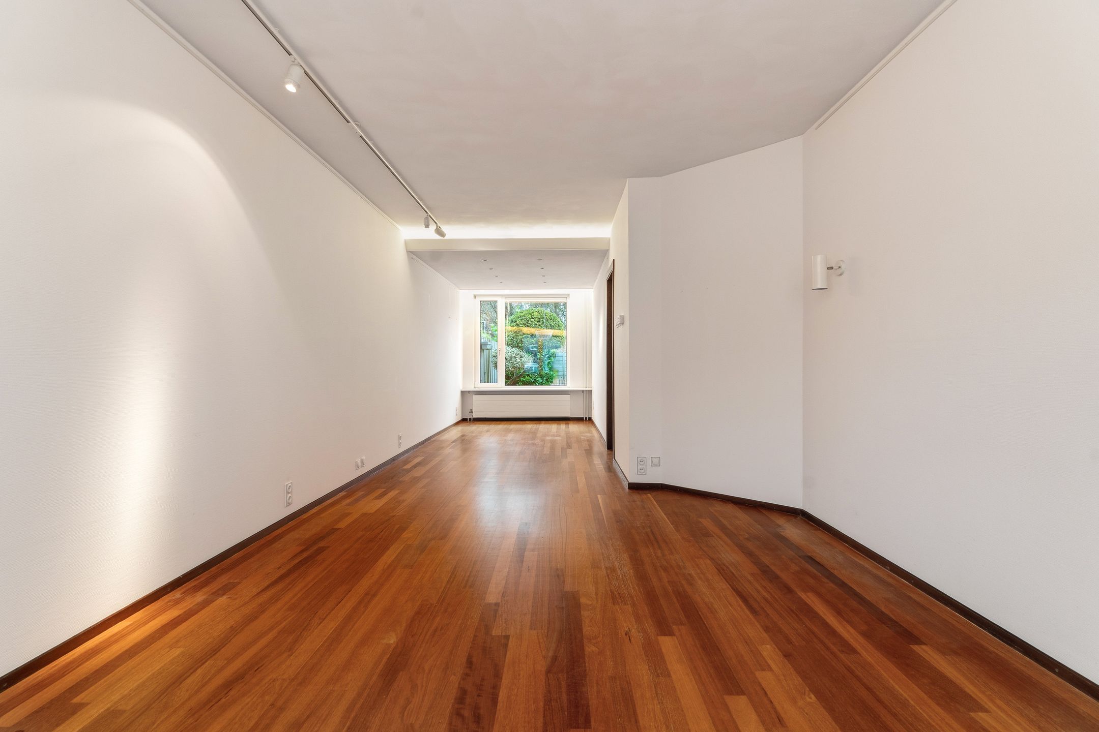 Photo 3 of Zonnebloemstraat 3