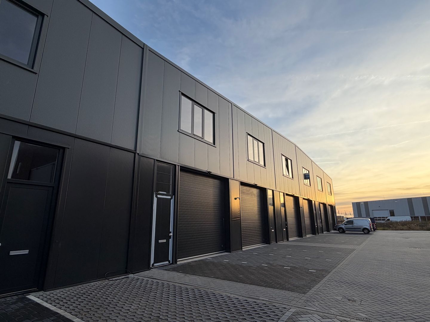 Bekijk foto 2 van Van der Waalsstraat 44-H