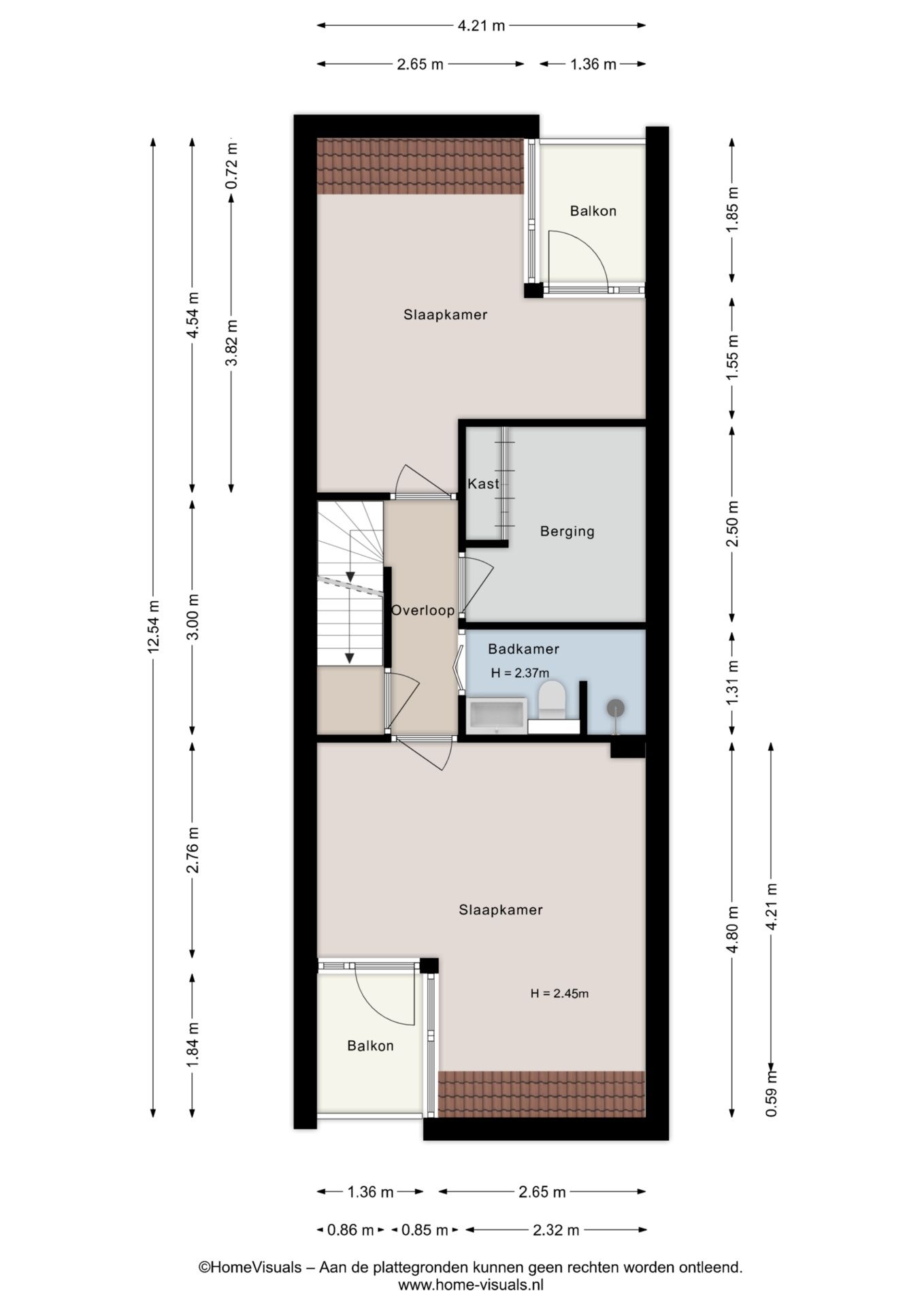 Eye-catching terraced house with private parking and deep backyard — 93