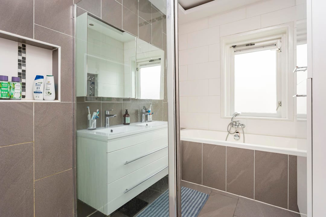 Photo 17 of Lessinglaan 30