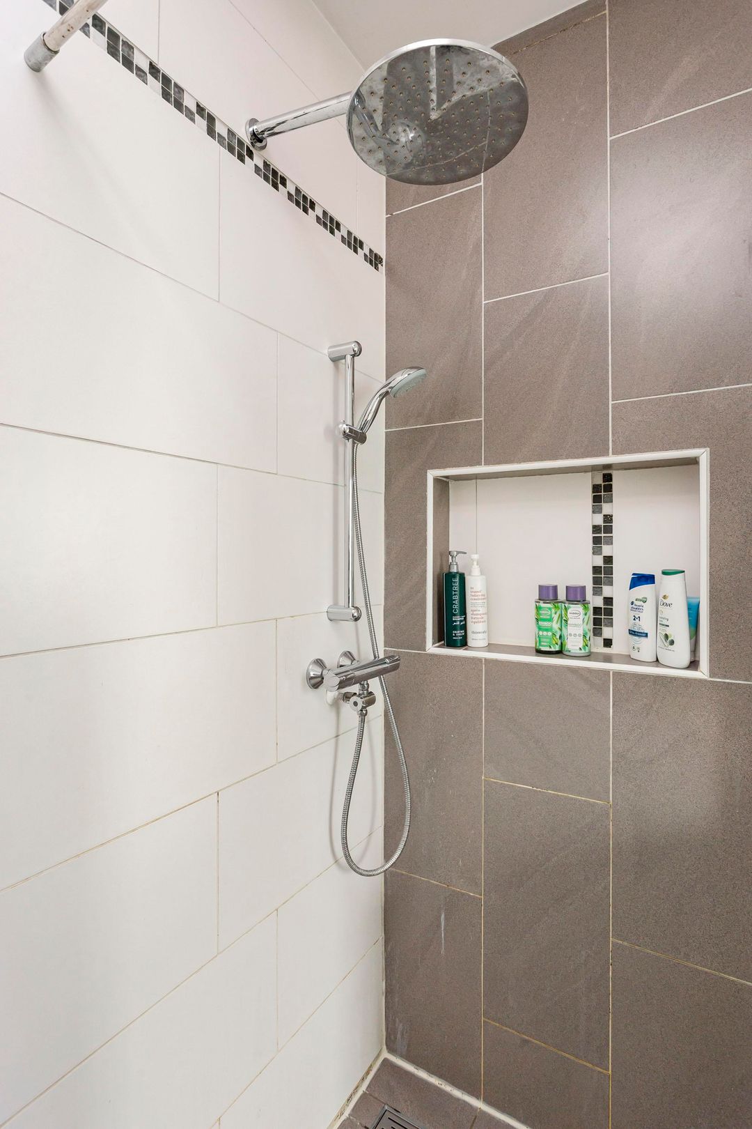 Photo 16 of Lessinglaan 30