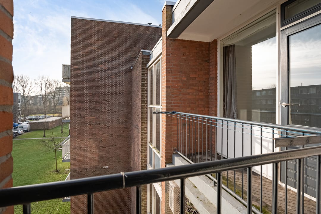 Photo 17 of van der Duyn van Maasdamlaan 88-C