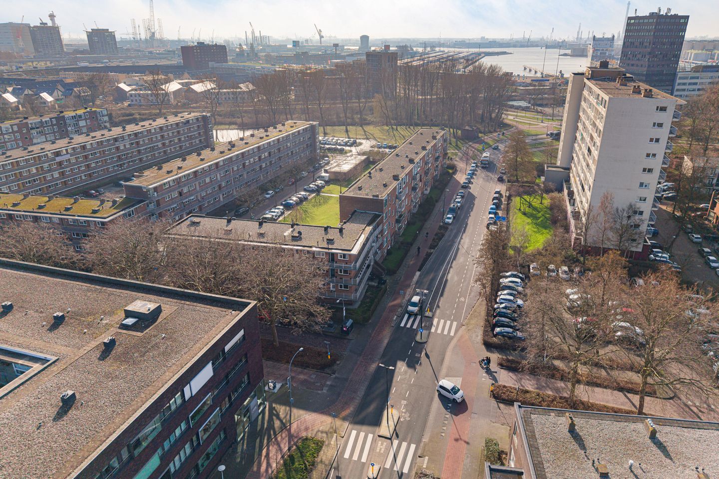 Photo 25 of van der Duyn van Maasdamlaan 88-C