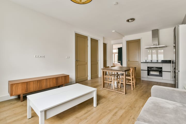 Photo 3 of Schipbeekstraat 21-H