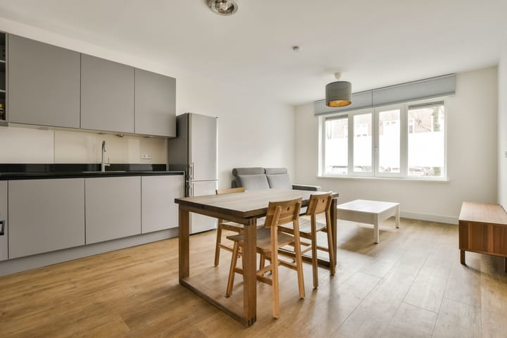 Photo 4 of Schipbeekstraat 21-H