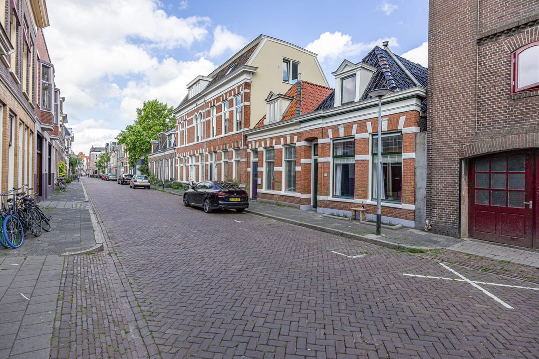 Photo 38 of Westerhavenstraat 36