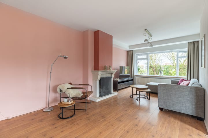 Photo 2 of Julianalaan 80