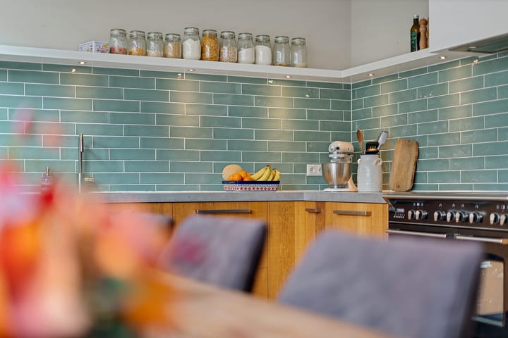 Spacious family home with open kitchen and double driveway in Buurse — 29