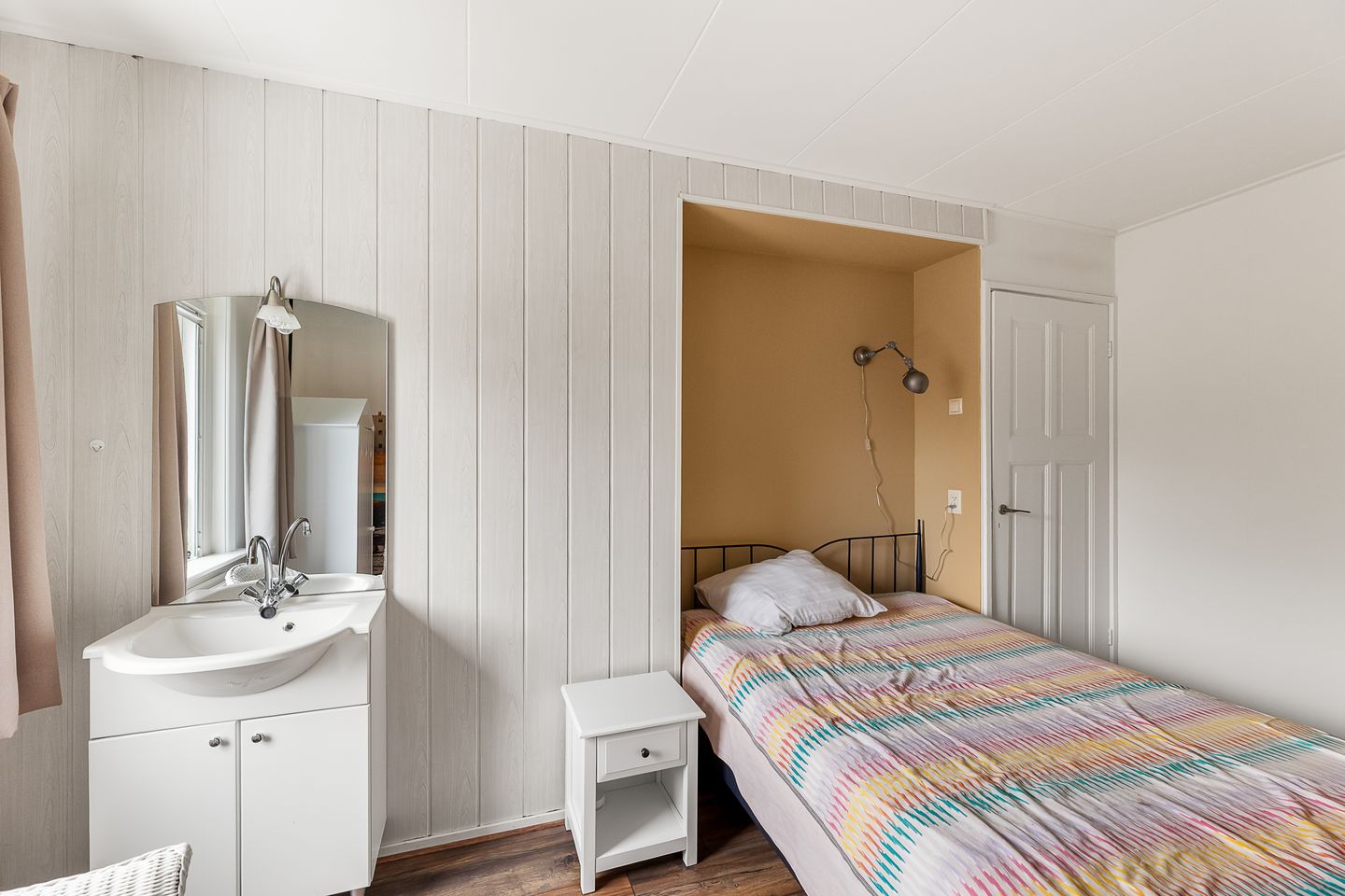 Photo 29 of Bleek 20