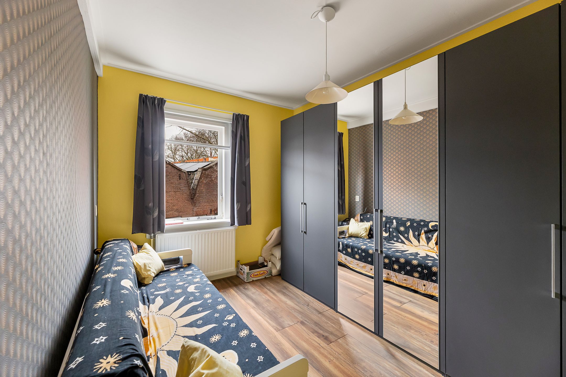 Photo 30 of Bleek 20