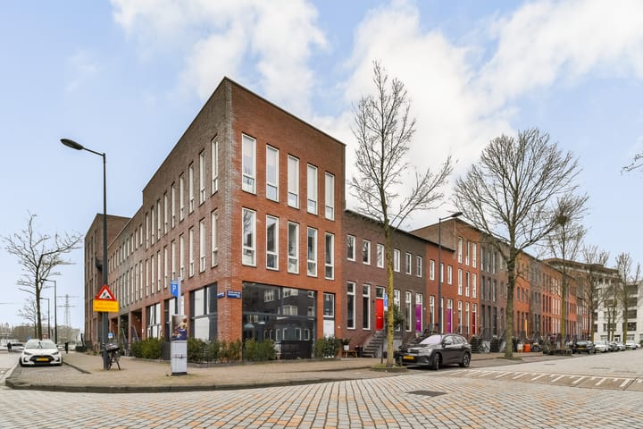 Foto 3 van Johan van der Keukenstraat 99