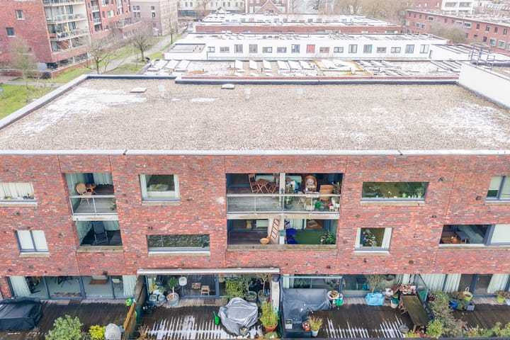 Spacious 3-room apartment with parking in Vondelparc Utrecht — 50
