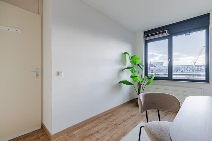 Spacious 3-room apartment with parking in Vondelparc Utrecht — 82