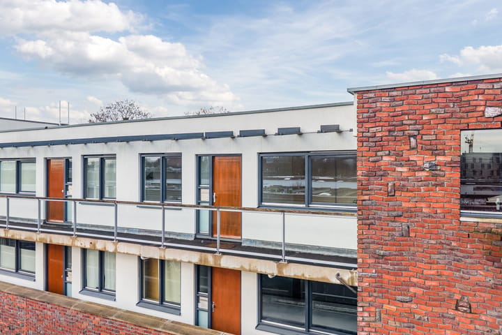 Spacious 3-room apartment with parking in Vondelparc Utrecht — 109