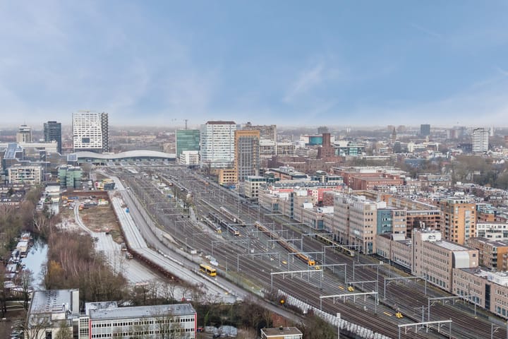 Spacious 3-room apartment with parking in Vondelparc Utrecht — 127
