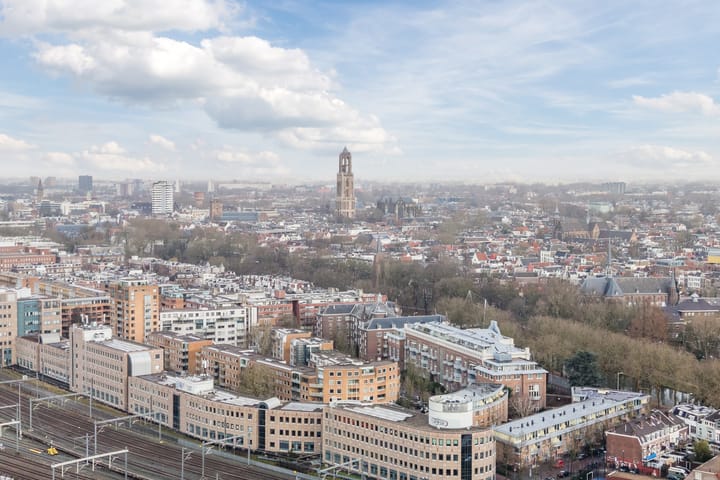Spacious 3-room apartment with parking in Vondelparc Utrecht — 131