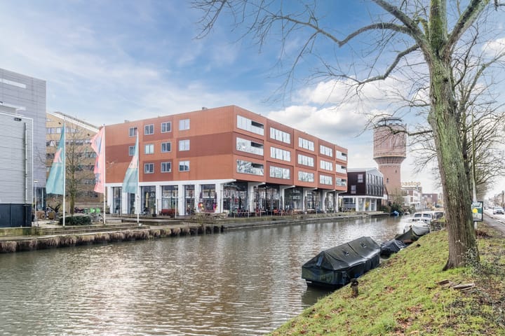 Spacious 3-room apartment with parking in Vondelparc Utrecht — 133