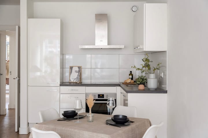 Photo 2 of Claes de Vrieselaan 52-B