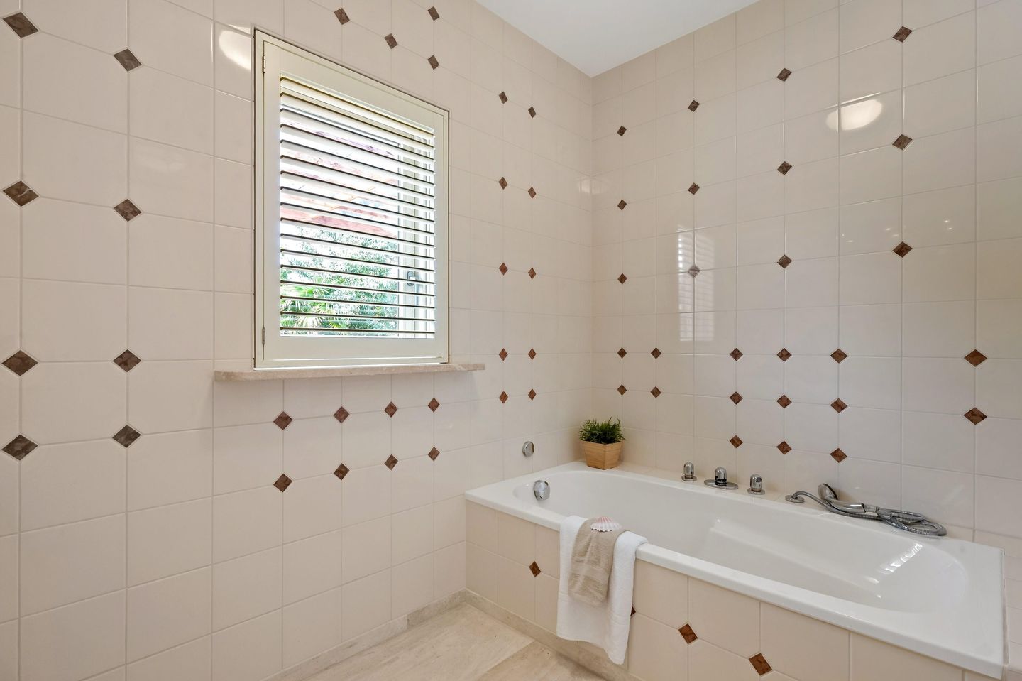 Photo 44 of Johan Watelerpad 14