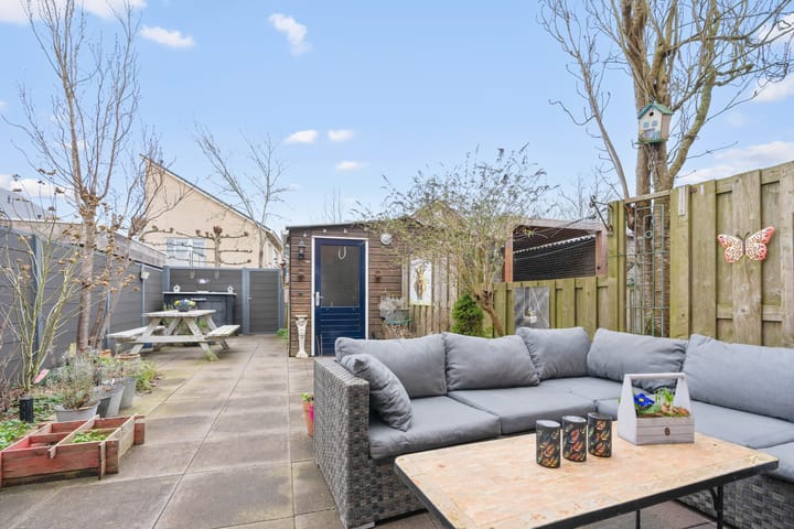 Spacious and perfectly maintained terraced house with four bedrooms and energy label A+++ — 29