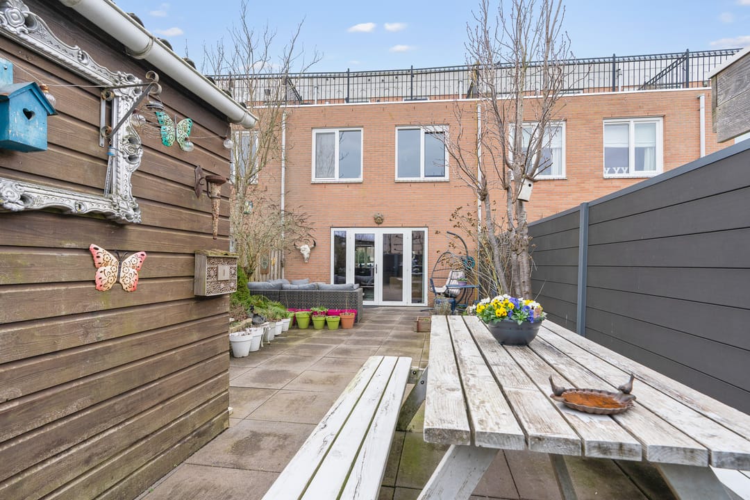 Spacious and perfectly maintained terraced house with four bedrooms and energy label A+++ — 32