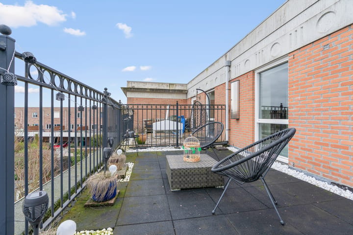 Spacious and perfectly maintained terraced house with four bedrooms and energy label A+++ — 53