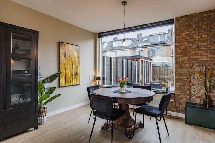 Spacious Family Home with Free View and Sunny Garden in Bodegraven — 37