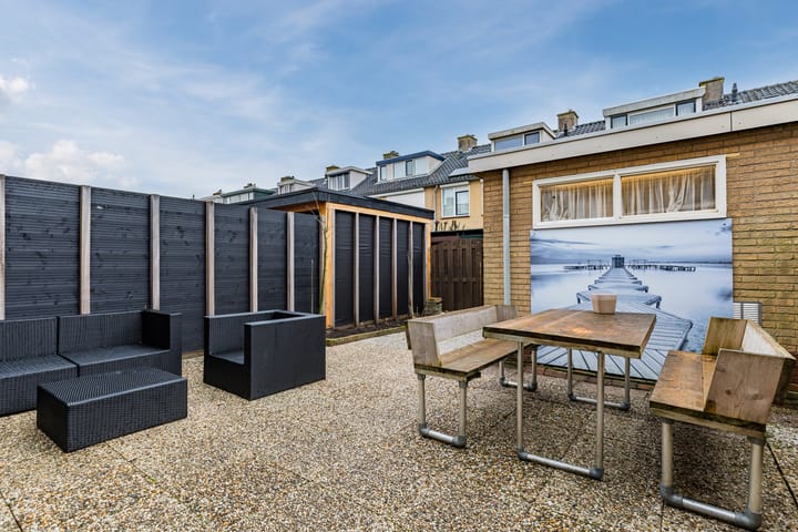 Spacious Family Home with Free View and Sunny Garden in Bodegraven — 63